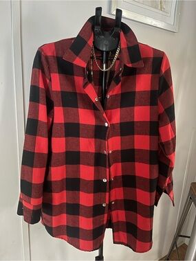SHEIN Red & Black Buffalo Plaid Button-Up Shacket. With pockets!